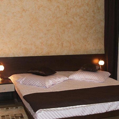 Pension Cleopatra Targu Mures Ngoại thất bức ảnh