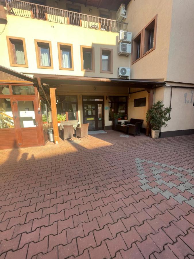 Pension Cleopatra Targu Mures Ngoại thất bức ảnh
