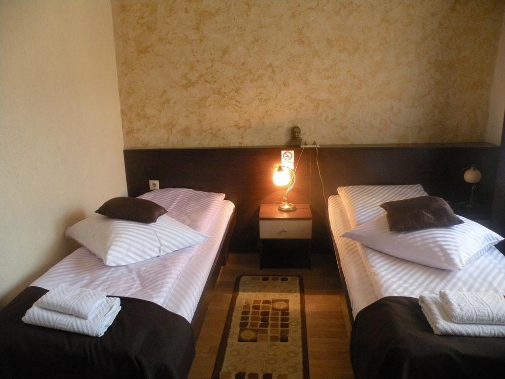 Pension Cleopatra Targu Mures Phòng bức ảnh