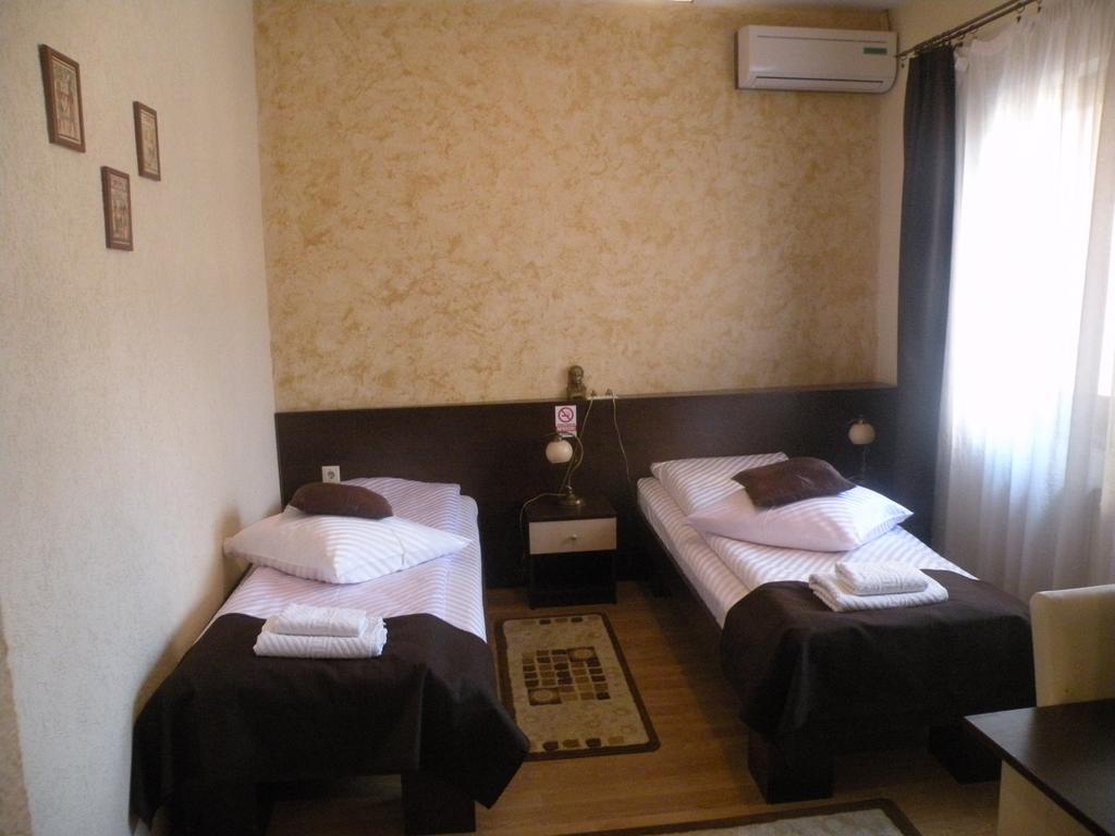 Pension Cleopatra Targu Mures Phòng bức ảnh