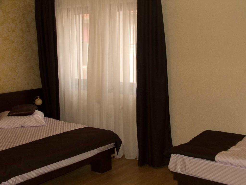 Pension Cleopatra Targu Mures Ngoại thất bức ảnh